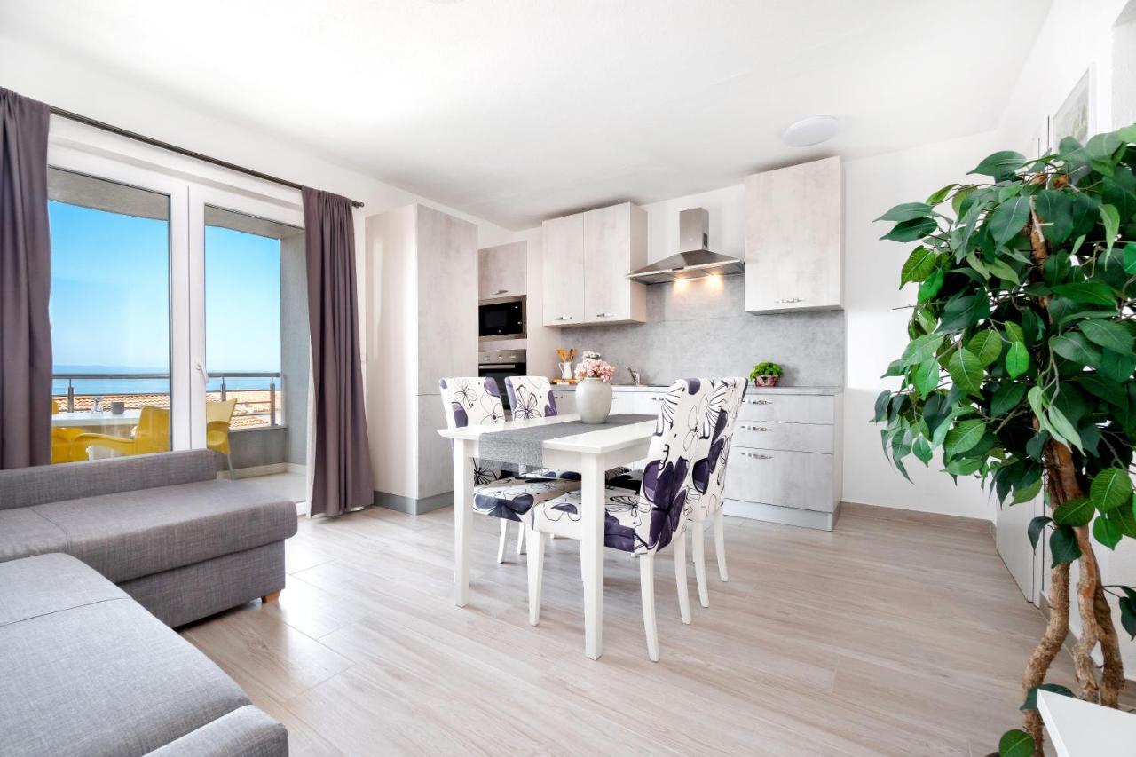 מאקרסקה Apartments And Rooms Vuleta, Close To The Beach מראה חיצוני תמונה