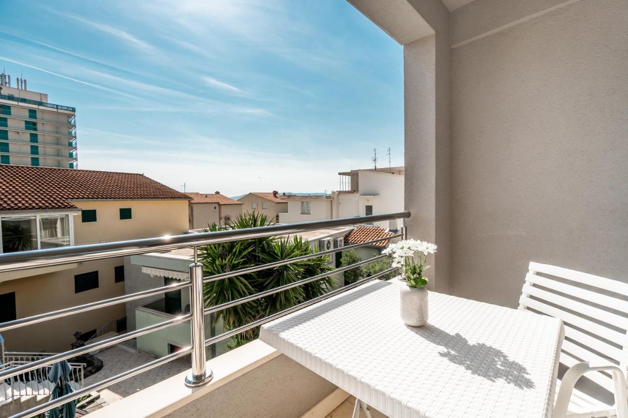 מאקרסקה Apartments And Rooms Vuleta, Close To The Beach חדר תמונה