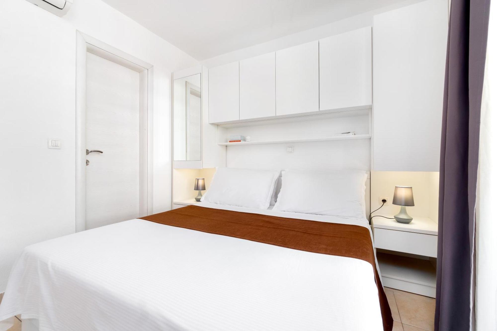 מאקרסקה Apartments And Rooms Vuleta, Close To The Beach חדר תמונה