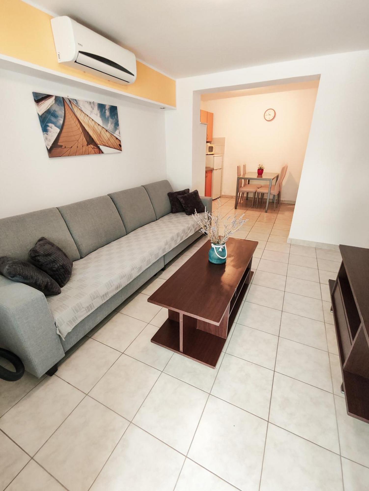 מאקרסקה Apartments And Rooms Vuleta, Close To The Beach חדר תמונה