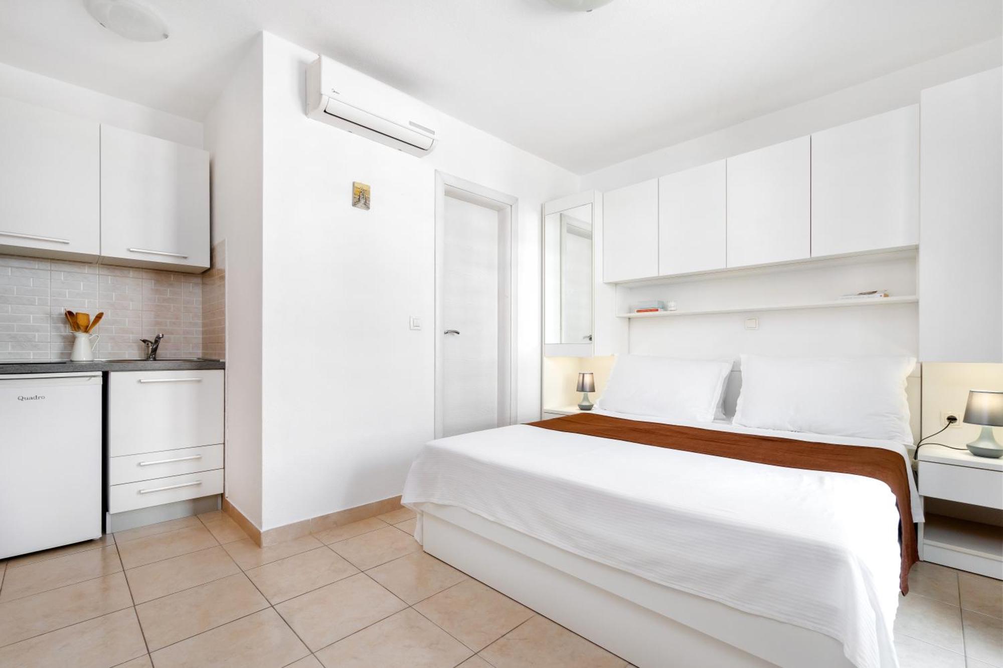 מאקרסקה Apartments And Rooms Vuleta, Close To The Beach חדר תמונה