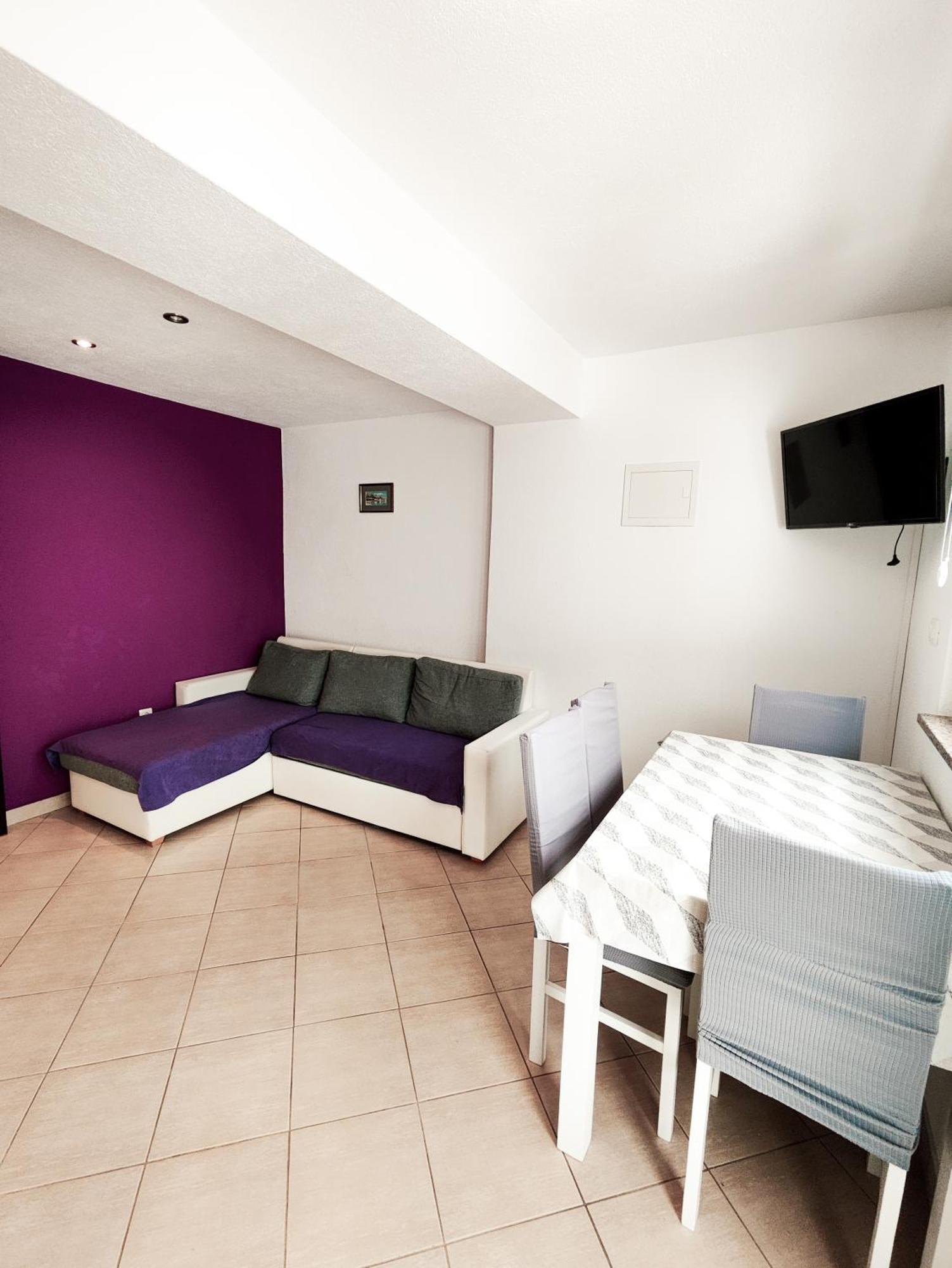 מאקרסקה Apartments And Rooms Vuleta, Close To The Beach חדר תמונה
